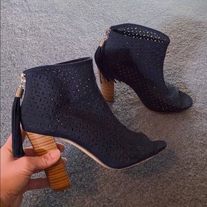 Navy 3” wood heel with tassel